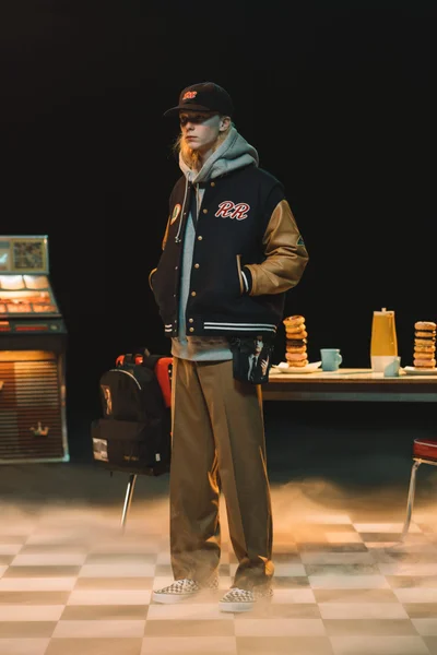 Look 7